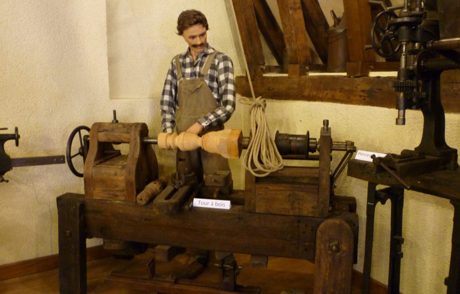 Industrie de la prothèse au troisième étage du musée de la Saône et des gens de la Saône à Seurre