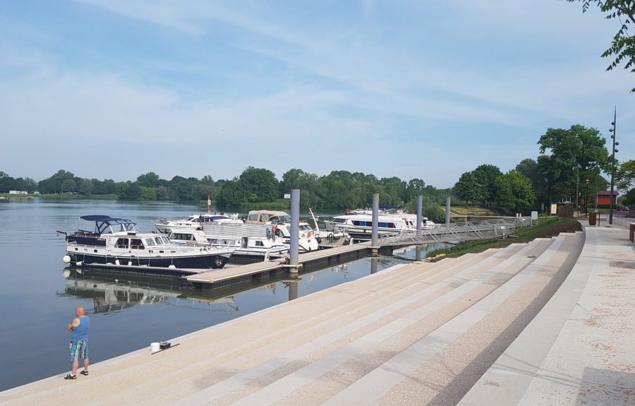 Quais à gradin à Seurre