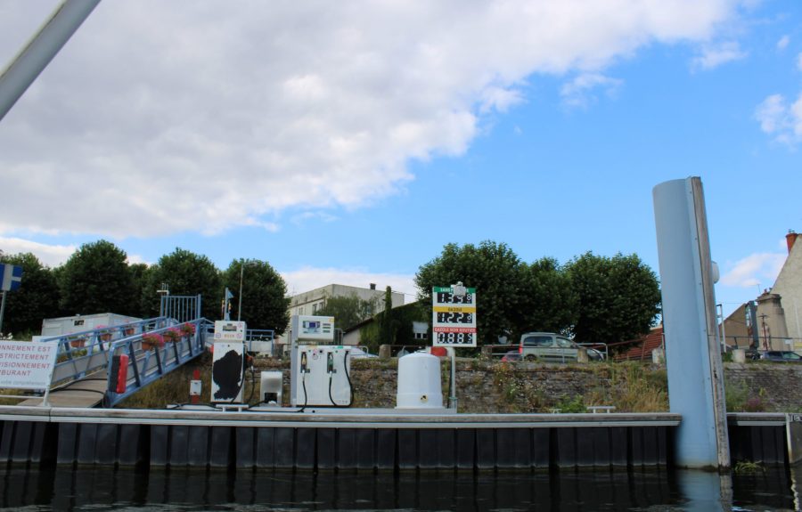 Station Avitailleur à Saint-Jean-de-Losne