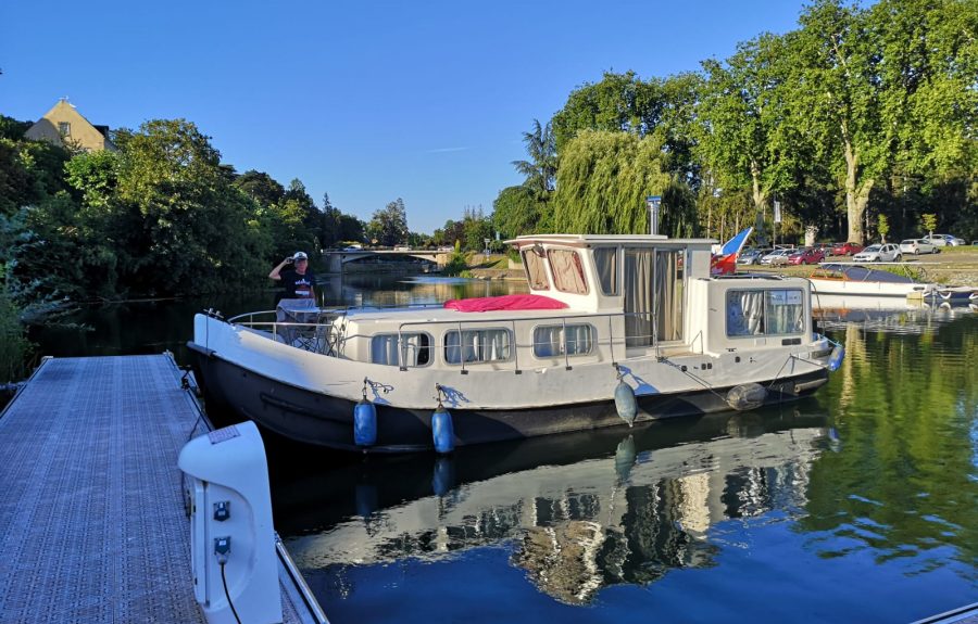 Location pénichette sans permis à Saint-Jean-de-Losne