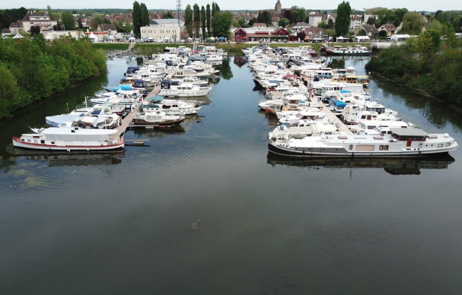 Port de plaisance, H2O à Saint-Jean-de-Losne